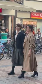 內地客遊長洲巧遇佘詩曼拍戲 路過大嬸搶Fo 喪鬧劇組人員超爆笑 