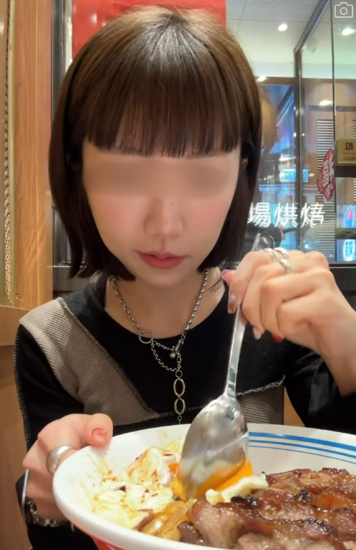 睇YOASOBI演唱會摀耳朵遭網紅公審 台男回覆揭反轉真相獲撐：脾氣真好 