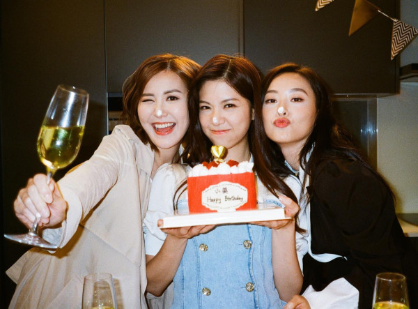 黃又南、梁允瑜《關東・路駅十三》自駕遊 Chloe拋胸吃刨冰展港女本色 