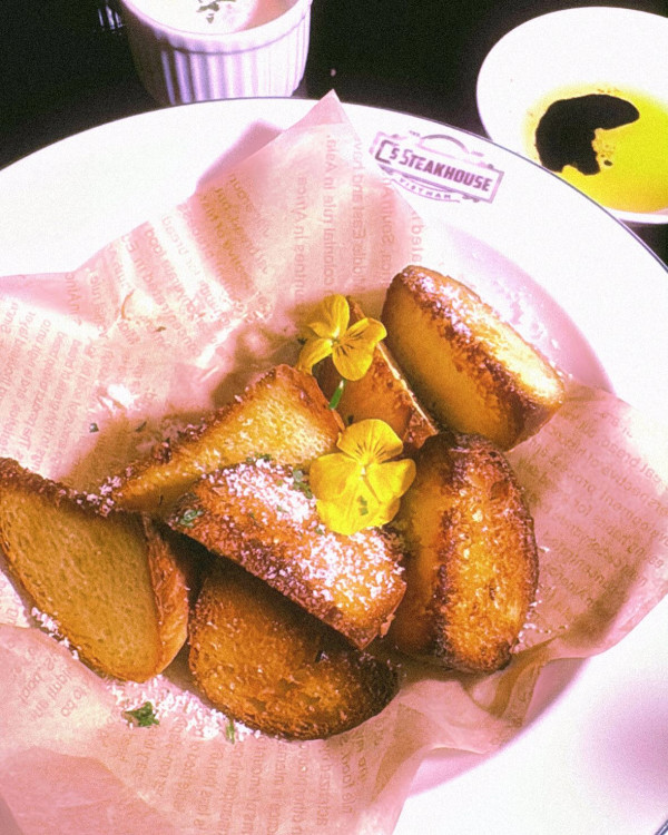 Anson Lo飛越南拍MV大曬光管腳 神徒大讚雙腿白滑勁誘惑 