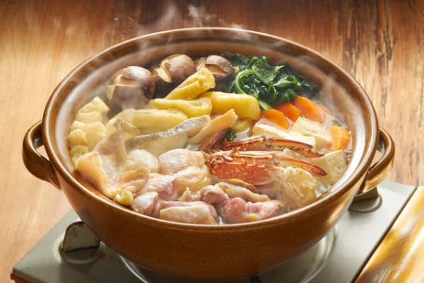 內地客崩潰！港人打邊爐有4大罪等水滾都錯？食火鍋文化差異引熱議 