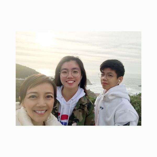 前港姐冠軍孖囡囡美國行年宵 大讚有新年氣氛:以為返咗香港