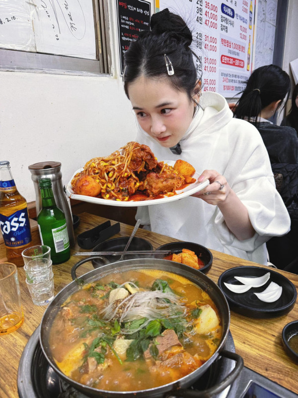 百萬粉絲美女YTR回鄉遇醉駕追撞！愛車嚴重損毀 全靠iPhone一功能性命得保 