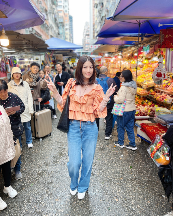 陳慧琳旺角行街市真實生圖曝光 辦年貨做「市民陳小姐」一細節令街坊驚訝