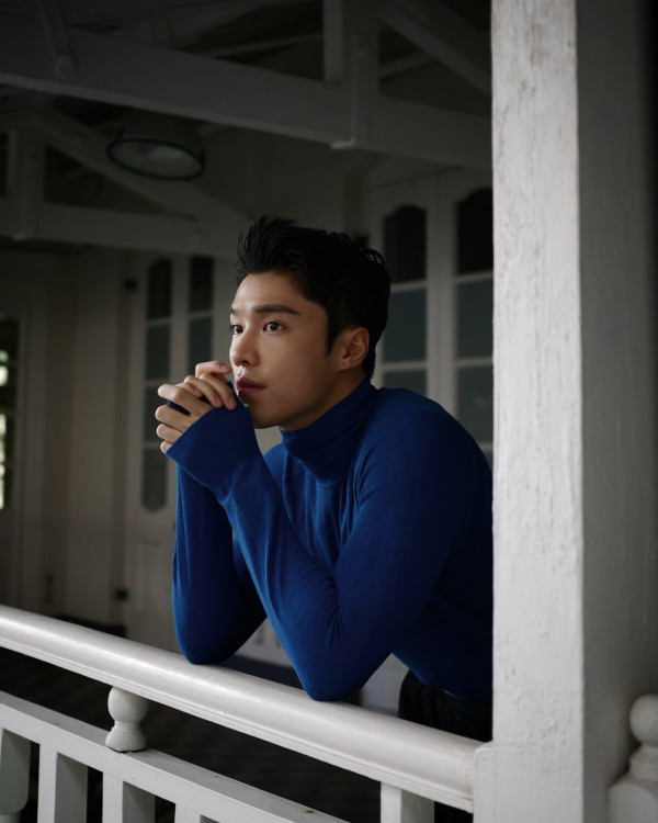 丁子朗備受TVB力捧返內地拍劇 與頂級男神合照惹網友羨慕!