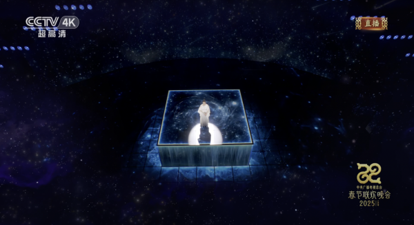 王菲激罕現身春晚 網民大讚被靚聲「超渡」！髮際線腮紅妝登熱搜料掀潮流 