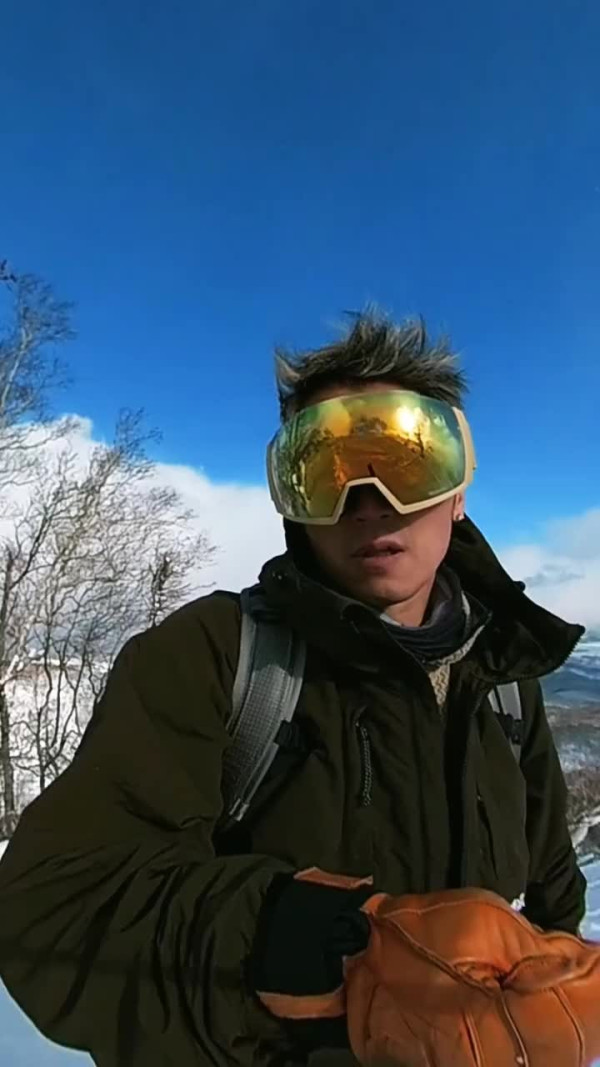 謝霆鋒日本滑雪型爆自拍炫技！三父子同框照罕有曝光 驚見仔仔高過爸爸 