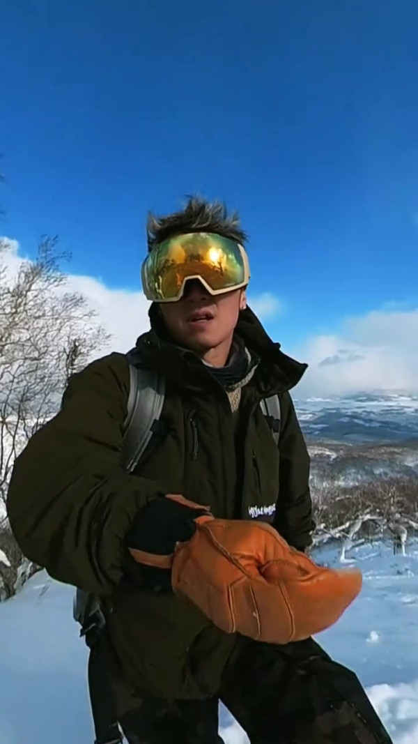 胡定欣元宵節無預警公布戀情 孖年下男友日本雪地放閃:親愛的