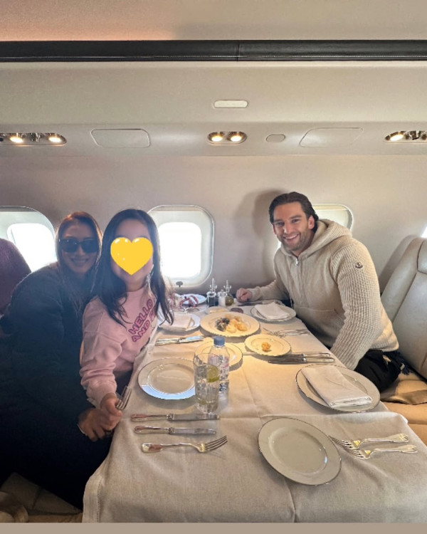 胡定欣元宵節無預警公布戀情 孖年下男友日本雪地放閃:親愛的