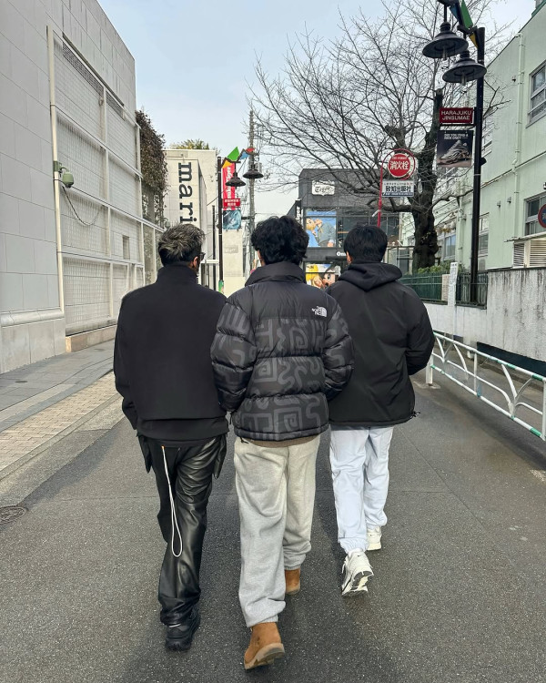 胡定欣元宵節無預警公布戀情 孖年下男友日本雪地放閃:親愛的