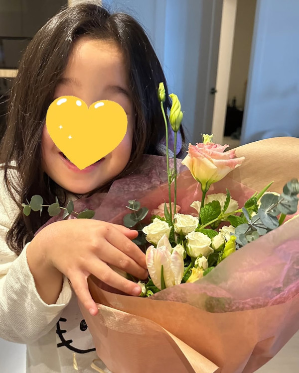 胡定欣元宵節無預警公布戀情 孖年下男友日本雪地放閃:親愛的