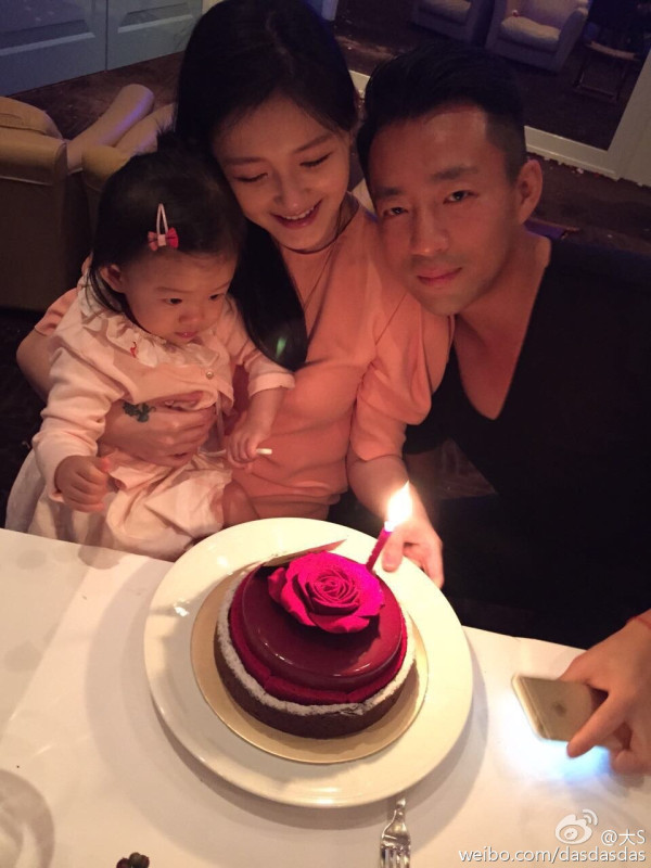 大S愛女玥兒11歲慶生照激罕流出 正面曝光被指神似媽媽