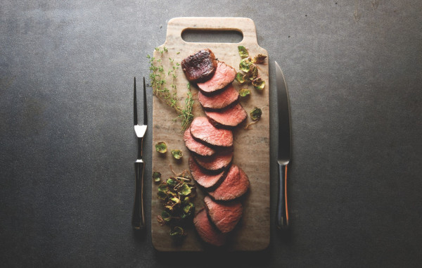 尖沙咀海景扒房推出情人節套餐    夏多布里昂牛柳／焗波士頓龍蝦／心形紐約芝士餅