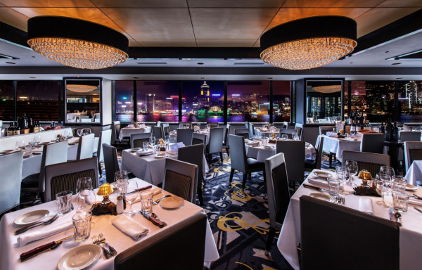 尖沙咀海景扒房推出情人節套餐    夏多布里昂牛柳／焗波士頓龍蝦／心形紐約芝士餅