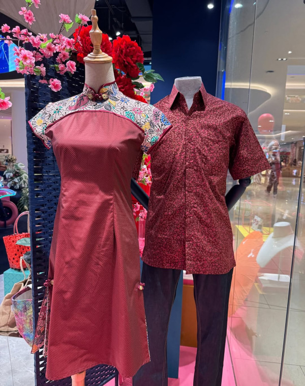 馬來西亞手信｜超市必買零食、小資女精品/藥妝！榴槤朱古力/媽咪麵/人氣包包 