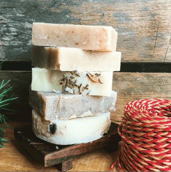 馬來西亞手信｜超市必買零食、小資女精品/藥妝！榴槤朱古力/媽咪麵/人氣包包 