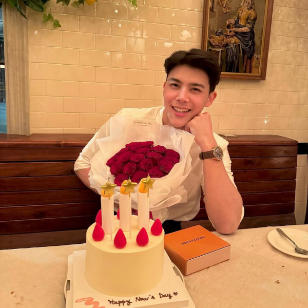 TVB花旦曼谷素顏被網民偶遇！無懼王星事件遊泰 網上做1事感動Fans！ 