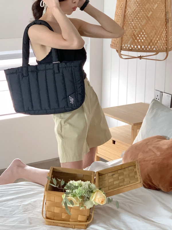 馬來西亞手信｜超市必買零食、小資女精品/藥妝！榴槤朱古力/媽咪麵/人氣包包 