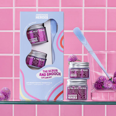 馬來西亞手信｜超市必買零食、小資女精品/藥妝！榴槤朱古力/媽咪麵/人氣包包 