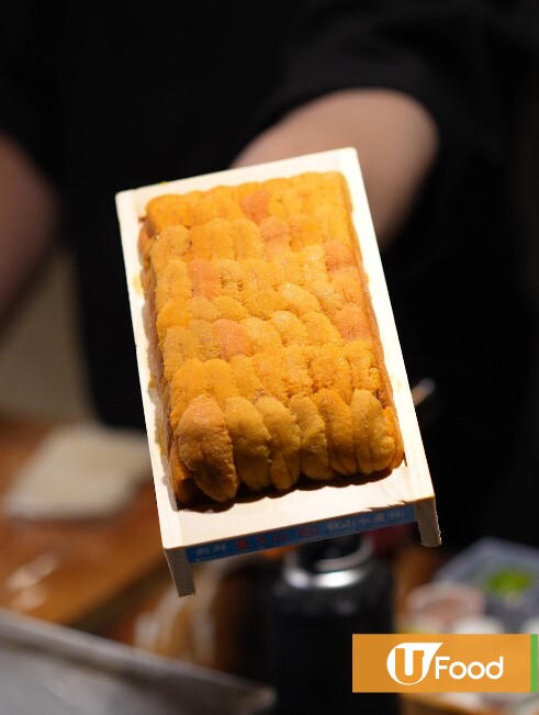 WATERMARK 三面環海飽覽維港天際  期間推「Love On the Water情人節菜單」 