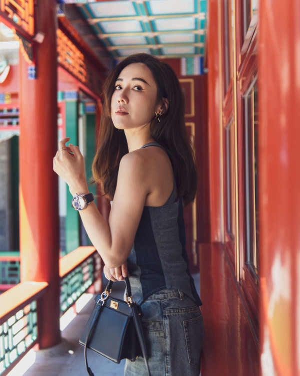 李施嬅生圖流出超驚艷網民讚高智感美貌 一舉動揭私下真實人品惹熱議