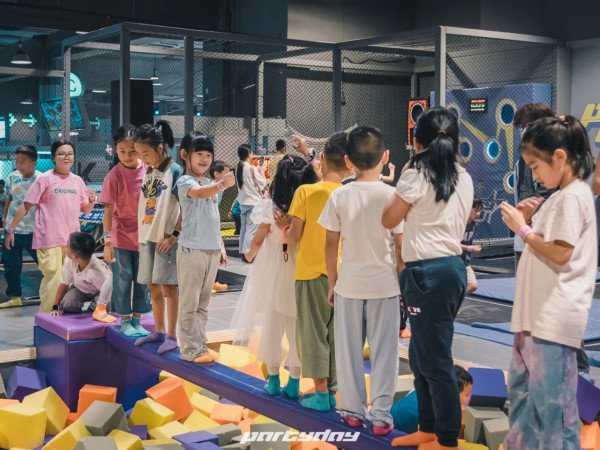 深圳遊樂場｜20+深圳室內遊樂場/滑雪場/主題樂園/動物園 亞洲最大海盜船/運動設施/VR遊戲 