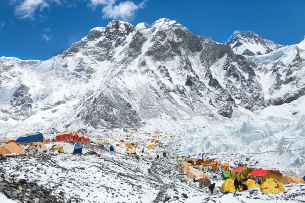 西藏必去景點︰珠穆朗瑪峰大本營（圖片來源︰Shutterstock）