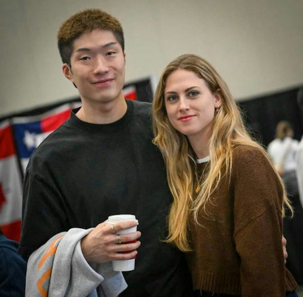 張家朗與法籍劍手女友赴意大利比賽！罕有放閃甜曬合照 