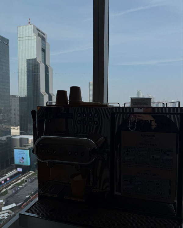 陳冠希現身台北開咖啡廳 獲周杰倫傳訊關心 1條件下復出拍戲 