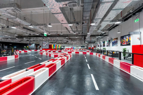澳門首個室內卡丁車場FunFunKart ！ 佔地2萬呎/特設小朋友賽道 票價最平8起！ 