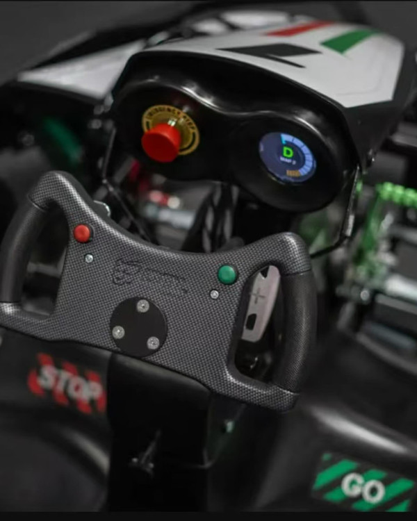 澳門首個室內卡丁車場FunFunKart ！ 佔地2萬呎/特設小朋友賽道 票價最平8起！ 