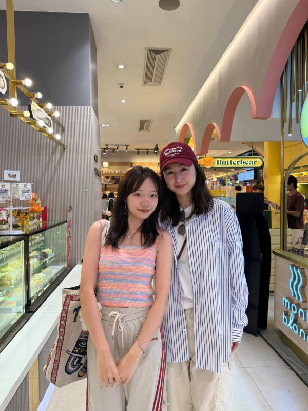 44歲逆齡天后蔡依林富國島被偶遇 清涼穿搭生圖曝光 沙灘紮紮跳宛如少女 