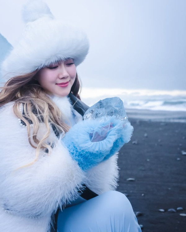 前TVB咪神白雲曬魔鬼身材派福利 轉行做潛水教練 性感照瘋狂挑戰尺度 