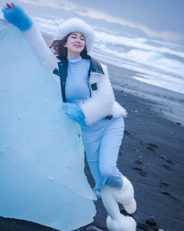 前TVB咪神白雲曬魔鬼身材派福利 轉行做潛水教練 性感照瘋狂挑戰尺度 