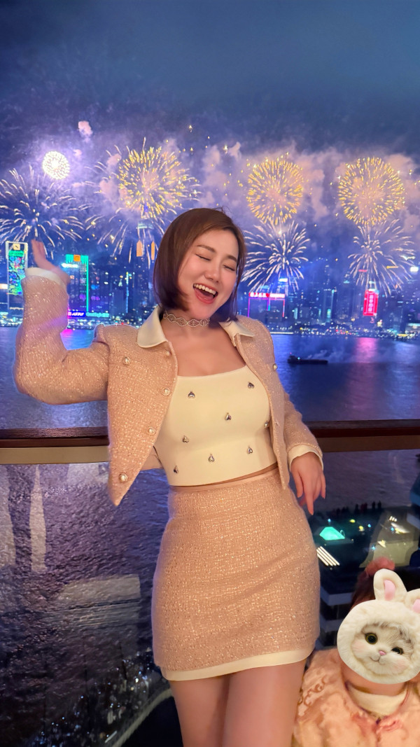 前TVB咪神白雲曬魔鬼身材派福利 轉行做潛水教練 性感照瘋狂挑戰尺度 