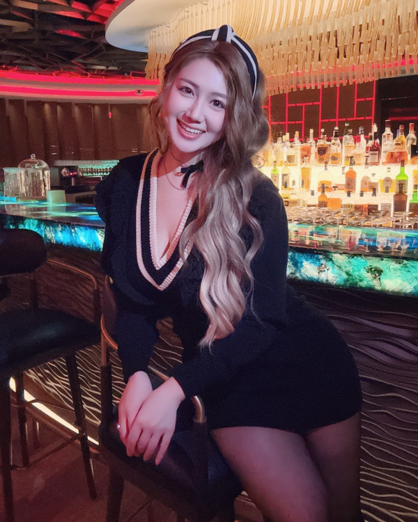 前TVB咪神白雲曬魔鬼身材派福利 轉行做潛水教練 性感照瘋狂挑戰尺度 