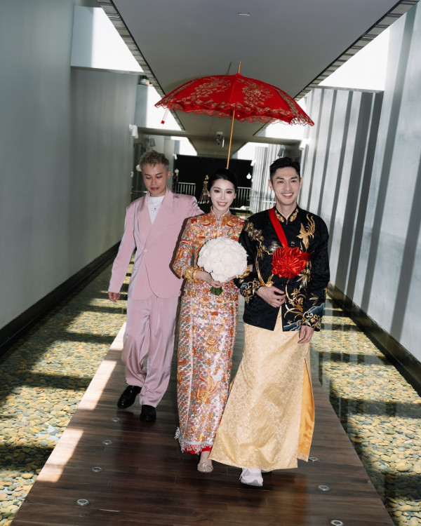 關楚耀夫妻豪住芬蘭酒店 嫩妻瘋狂打卡曬超幼筷子腳