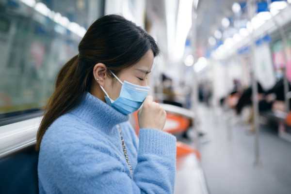 流感症狀｜旅行前做足7件事避免中招！ 醫生：流感針最少X星期前打/必買1物自保