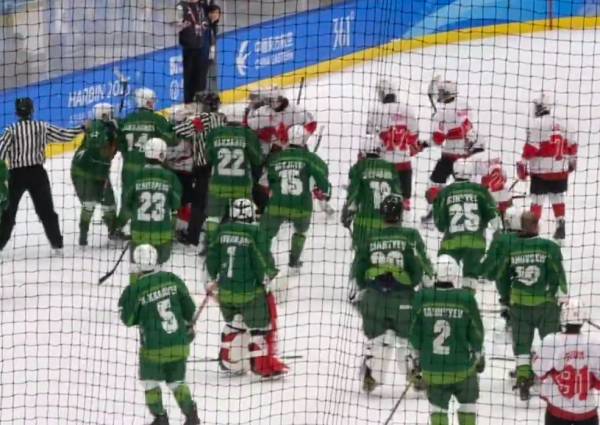 哈爾濱亞冬運 | 靚仔冰球港將小紅書爆紅 年僅18歲 獲讚似《冰之驕子》木村拓哉 