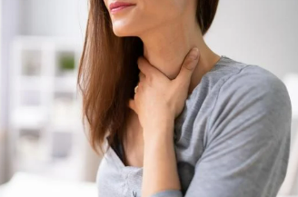 日本網上爆紅止喉嚨痛偏方 超簡單4步完成！不靠藥物只靠2食物 