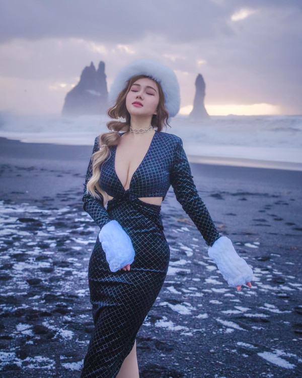 前TVB咪神白雲曬魔鬼身材派福利 轉行做潛水教練 性感照瘋狂挑戰尺度 