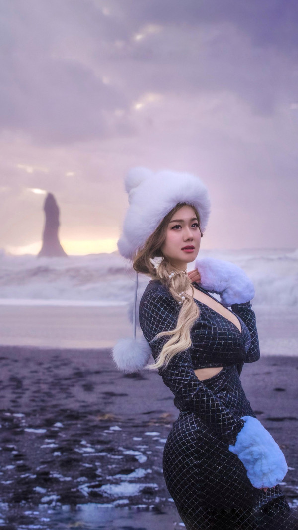 前TVB咪神白雲曬魔鬼身材派福利 轉行做潛水教練 性感照瘋狂挑戰尺度 