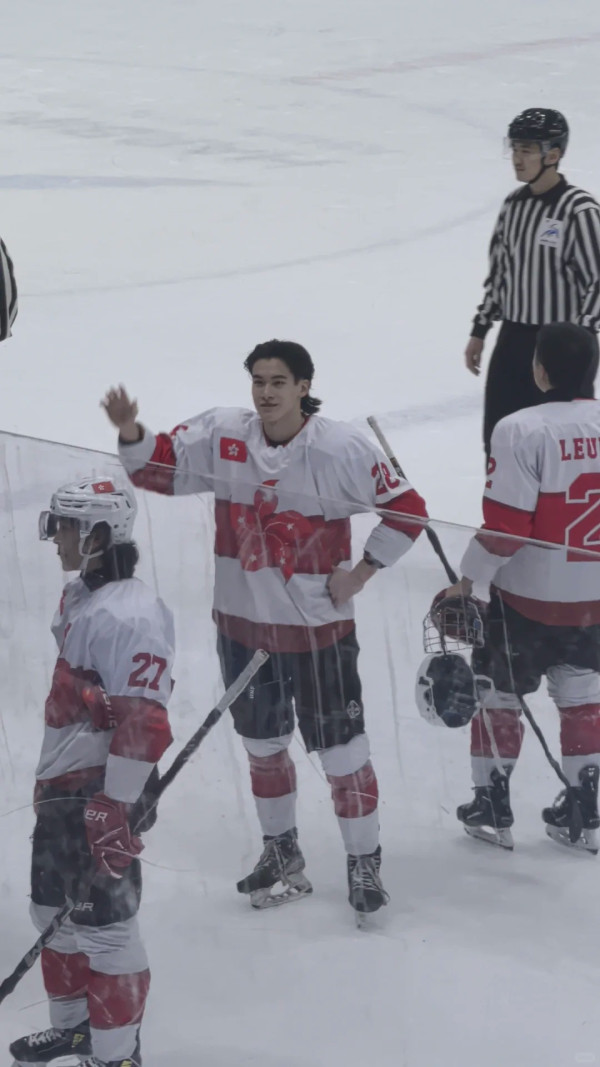 哈爾濱亞冬運 | 靚仔冰球港將小紅書爆紅 年僅18歲 獲讚似《冰之驕子》木村拓哉 