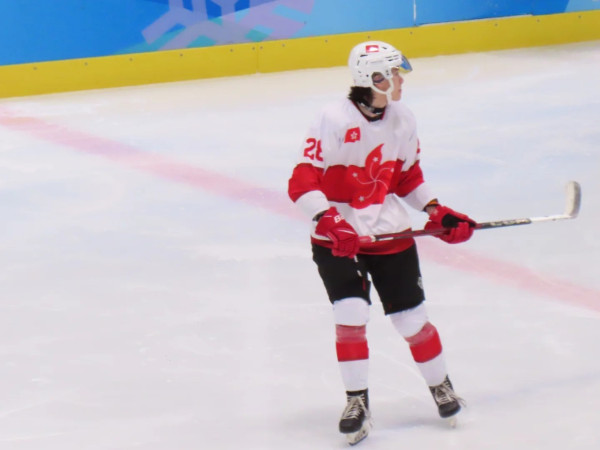 哈爾濱亞冬運 | 靚仔冰球港將小紅書爆紅 年僅18歲 獲讚似《冰之驕子》木村拓哉 