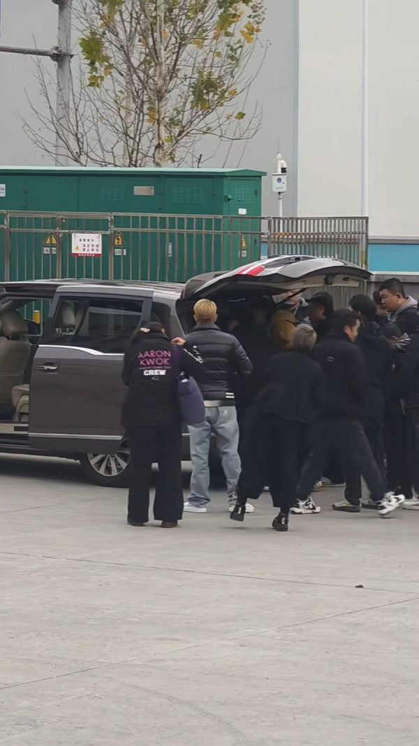 天王郭富城官宣參演《聲生不息》惹騷動 長沙上班生圖曝光 網民讚狀態好超期待