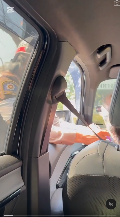 網民曼谷自駕遭泰警勒索00 一堆受害者共鳴：搭的士都被攔/泰國人都冇情講 