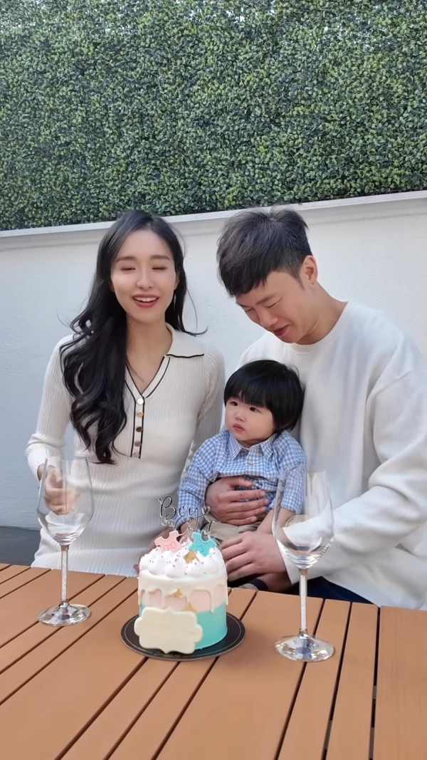 前TVB女星佗B飛馬爾代夫度假 泳裝曬纖瘦身材 上圍明顯升級 