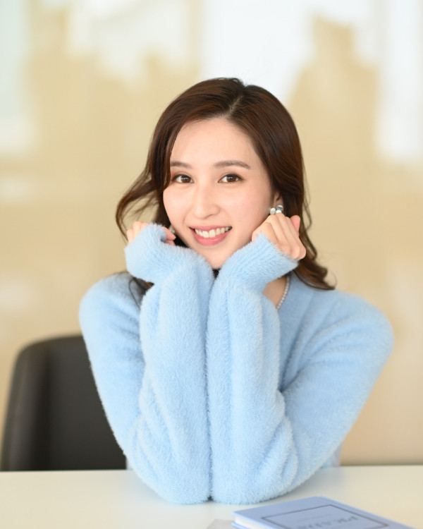 36歲前港姐元宵節宣布結婚!希臘影唯美婚照:藍天白雲作證