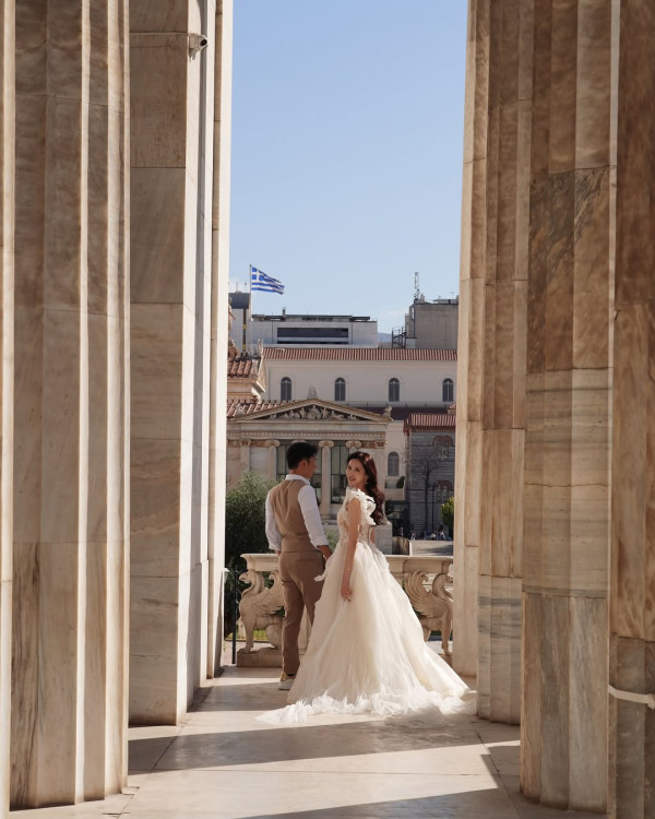 才女港姐返加拿大豪宅曝光 53歲保養得宜被封凍齡女神!