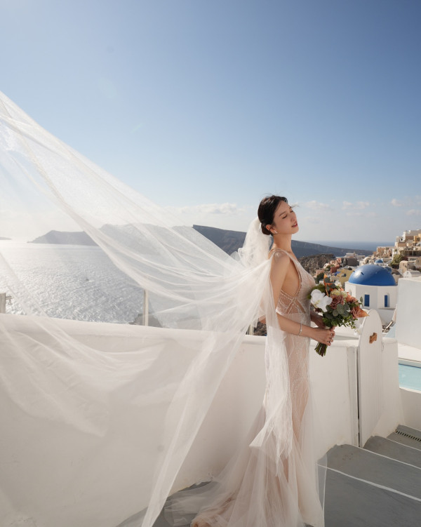 36歲前港姐元宵節宣布結婚!希臘影唯美婚照:藍天白雲作證